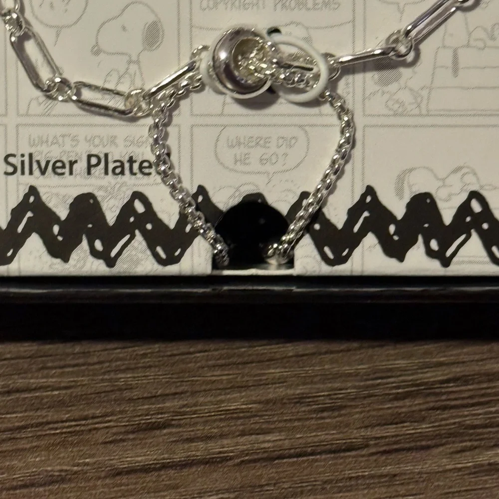 Peanuts silver plated adjustable charm bracelet - Picture 3 of 5